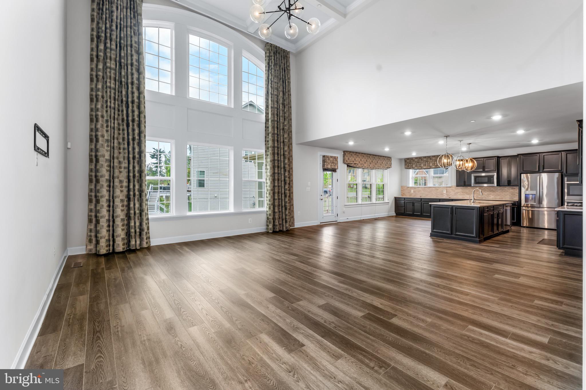 OAK CREEK CLUB - Residential