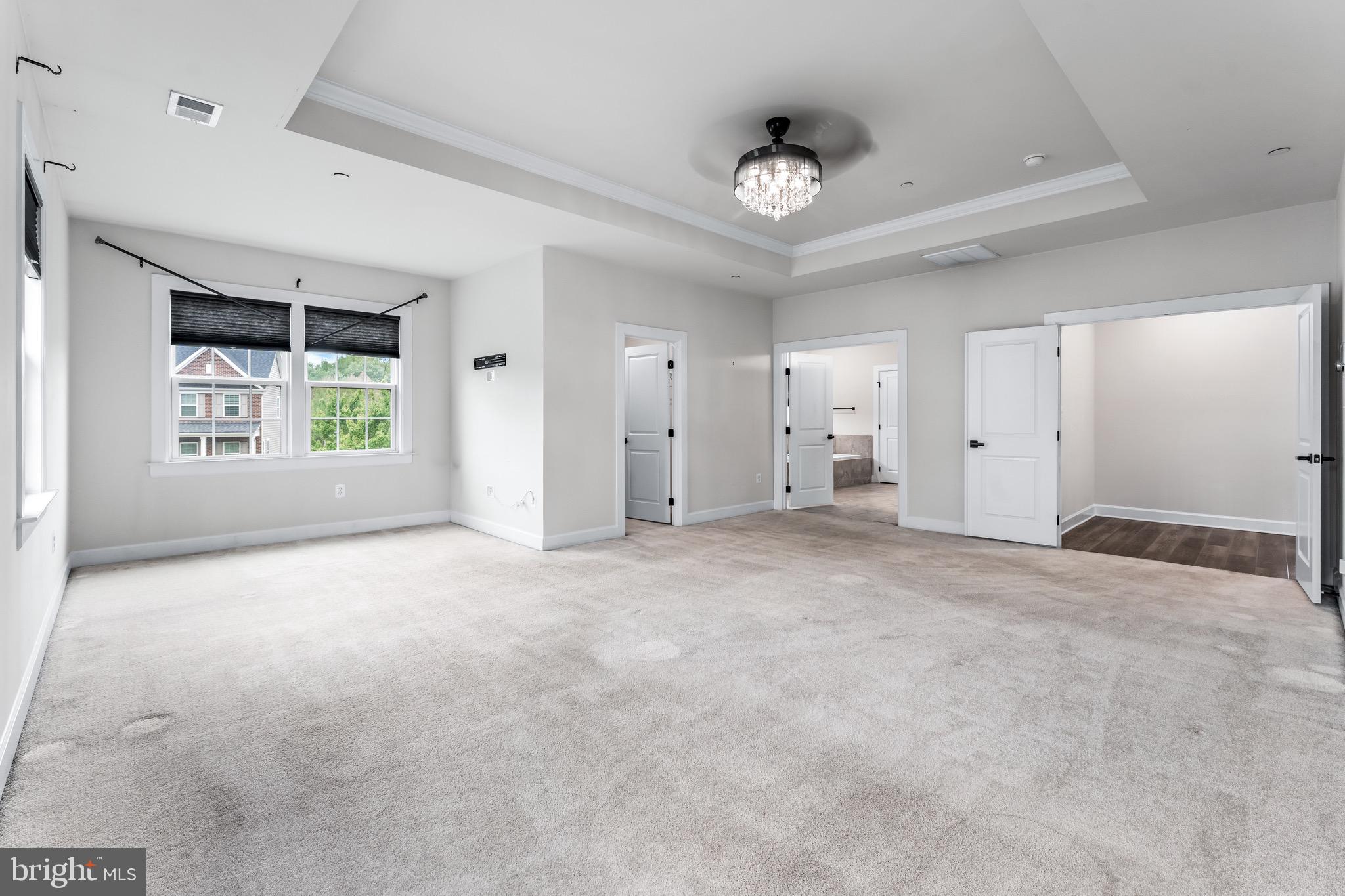 OAK CREEK CLUB - Residential