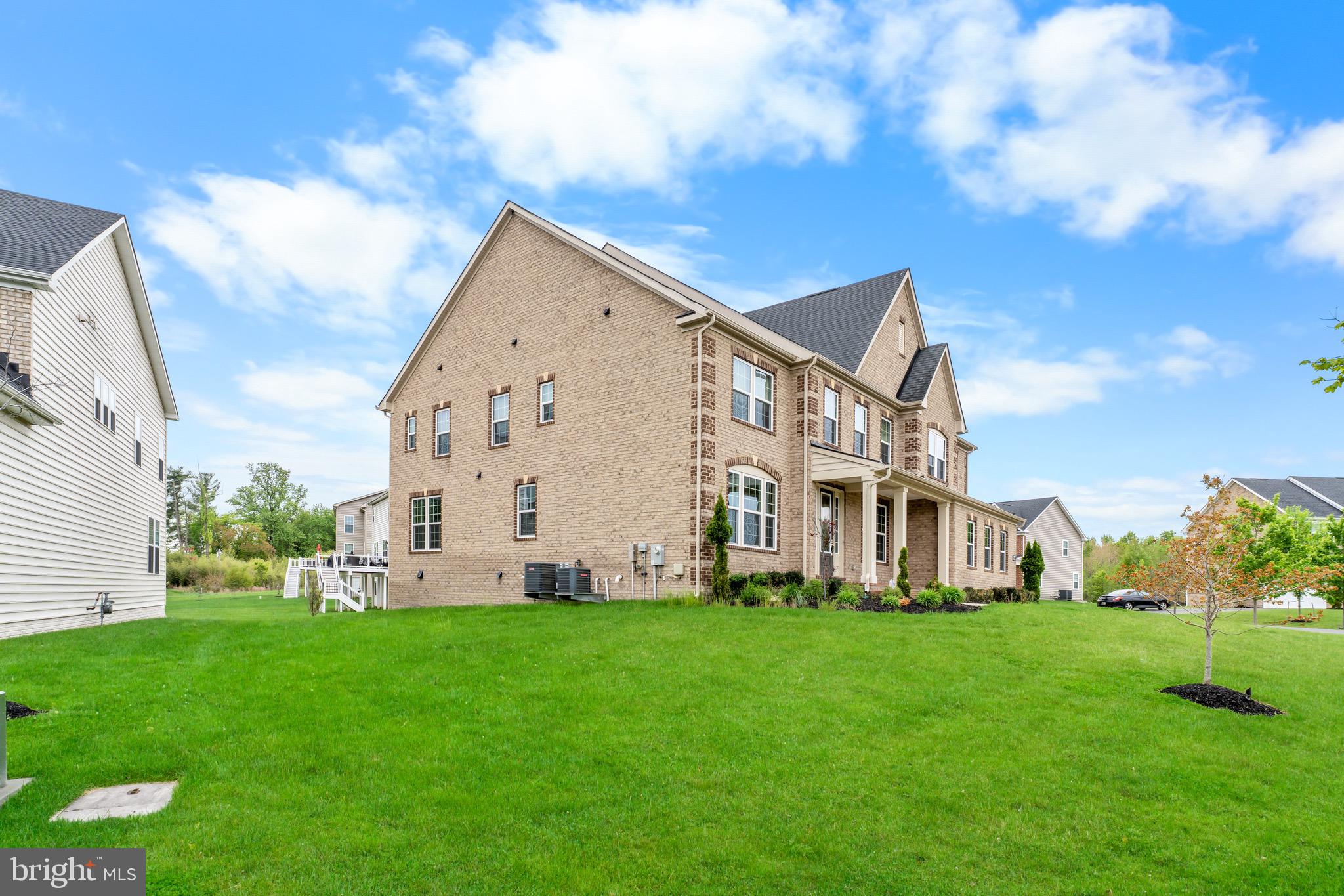 OAK CREEK CLUB - Residential
