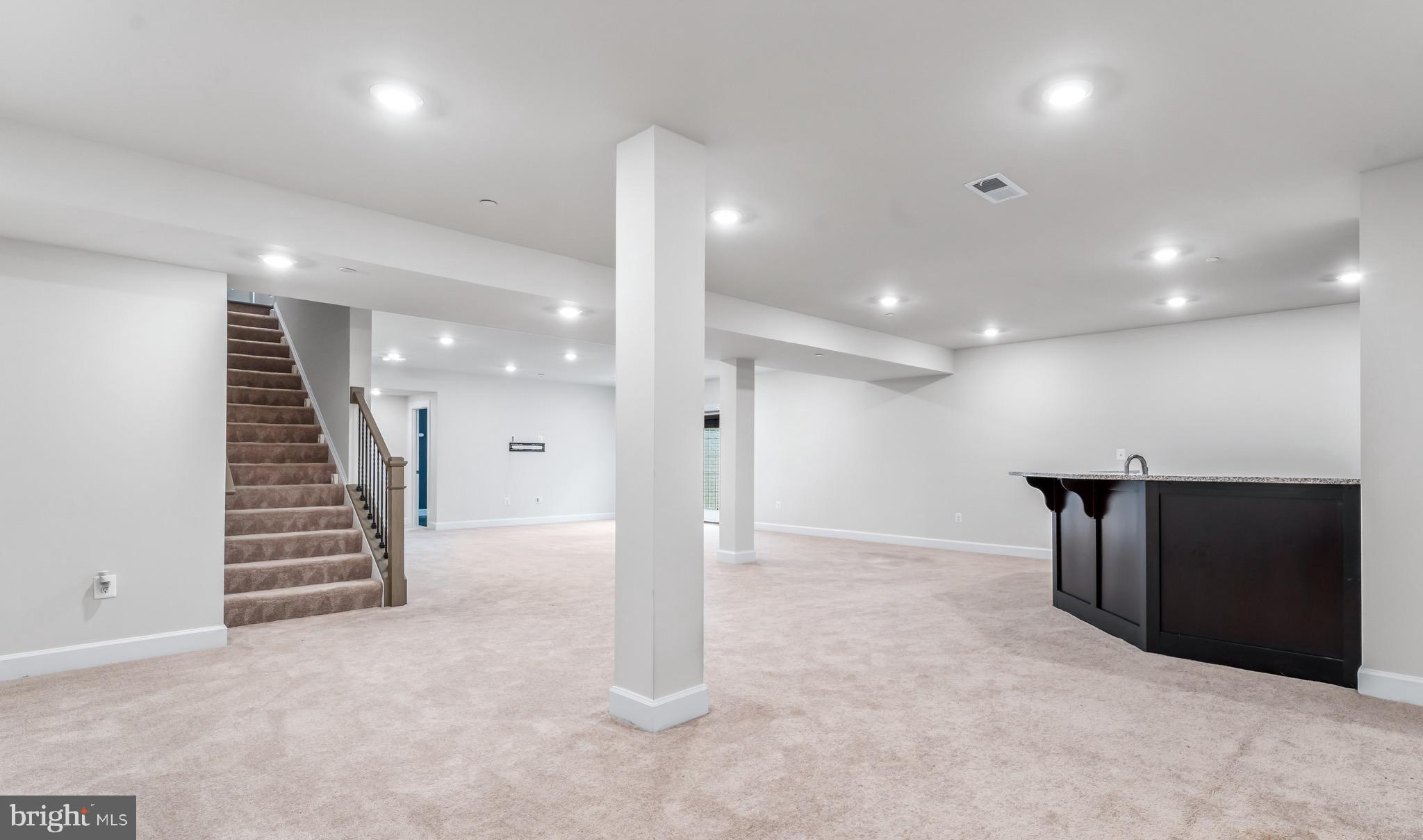 OAK CREEK CLUB - Residential