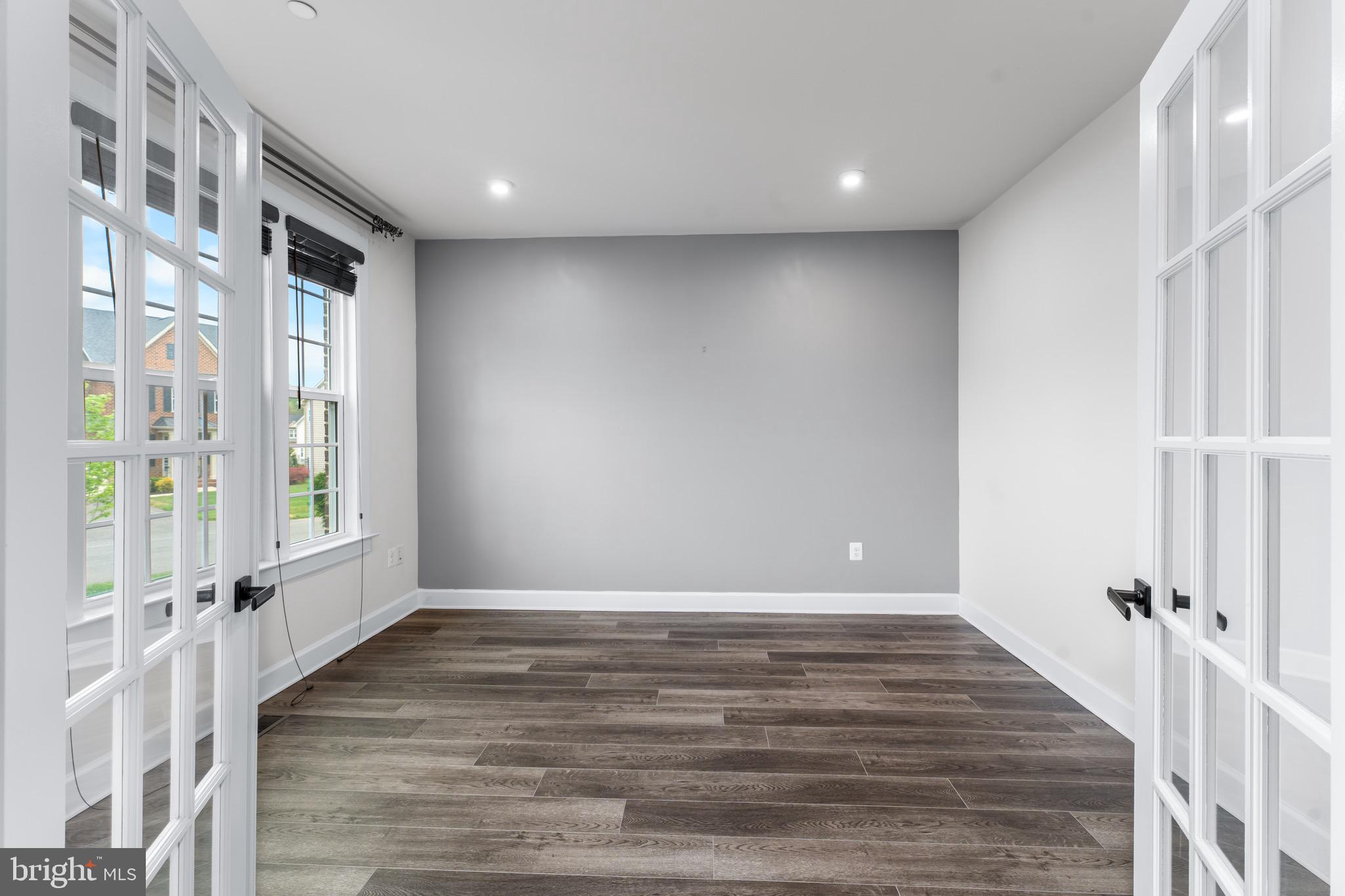 OAK CREEK CLUB - Residential