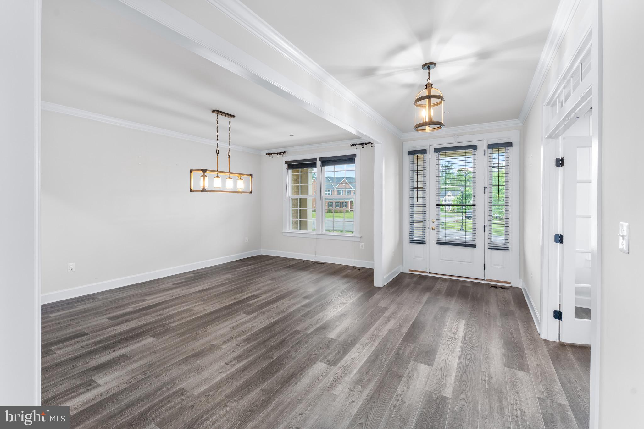 OAK CREEK CLUB - Residential