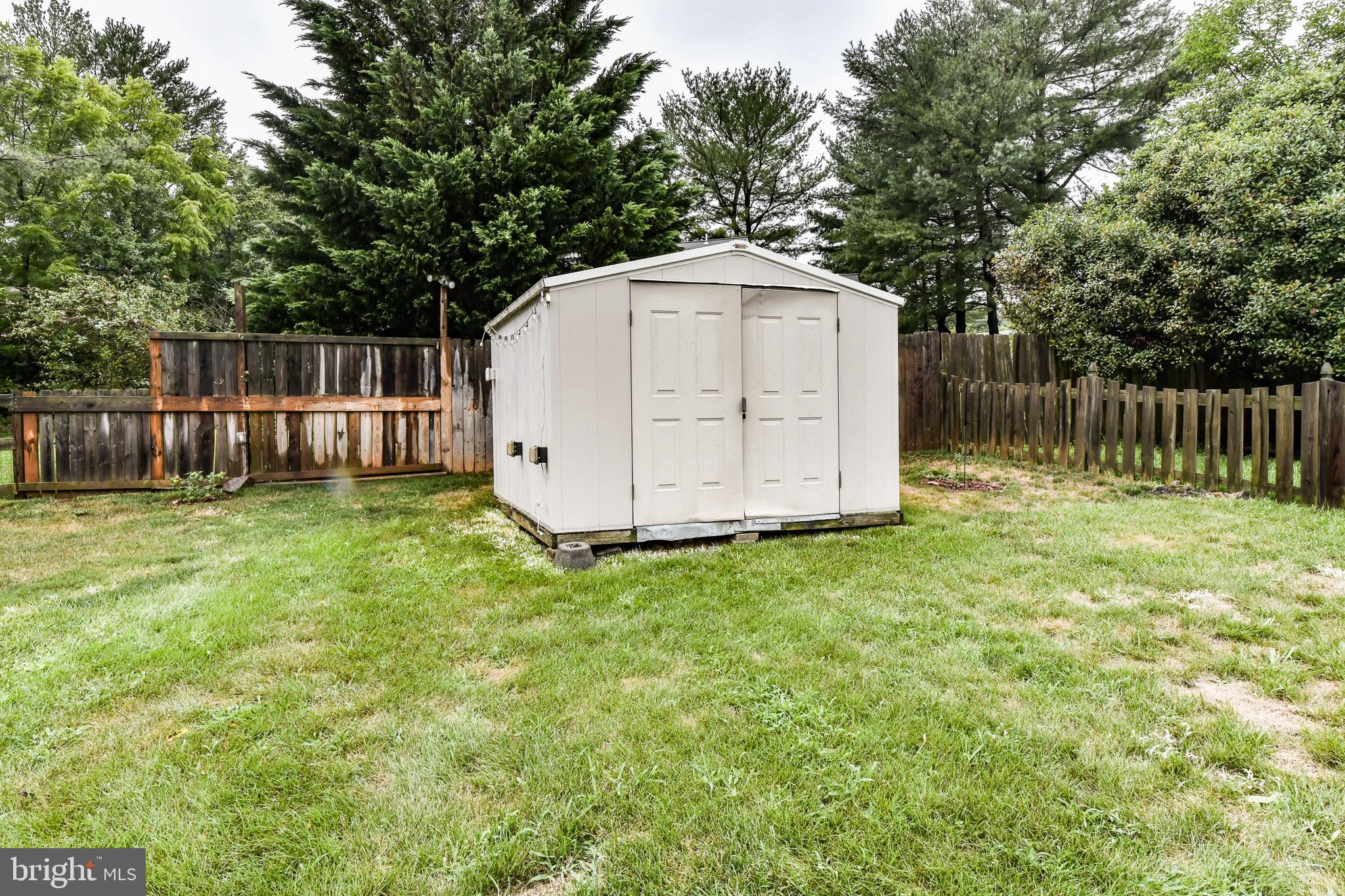 CRESTBROOK - Residential Lease