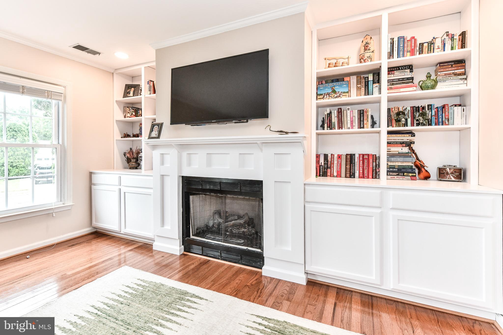 CRESTBROOK - Residential Lease