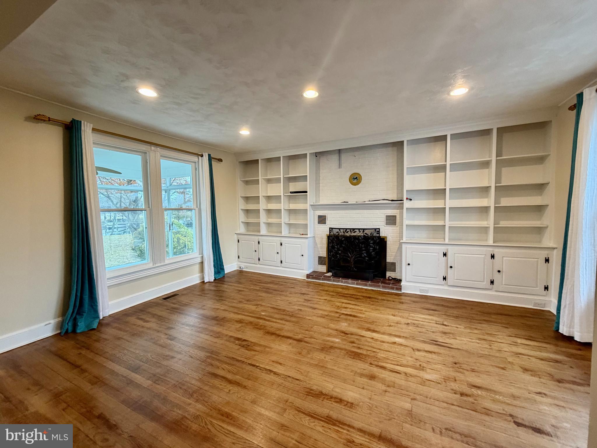 48600 DEEP COVE LANE