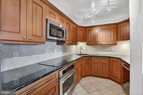Condo For Sale - 1101 Saint Paul Street #412<br/> BALTIMORE, MD 21202