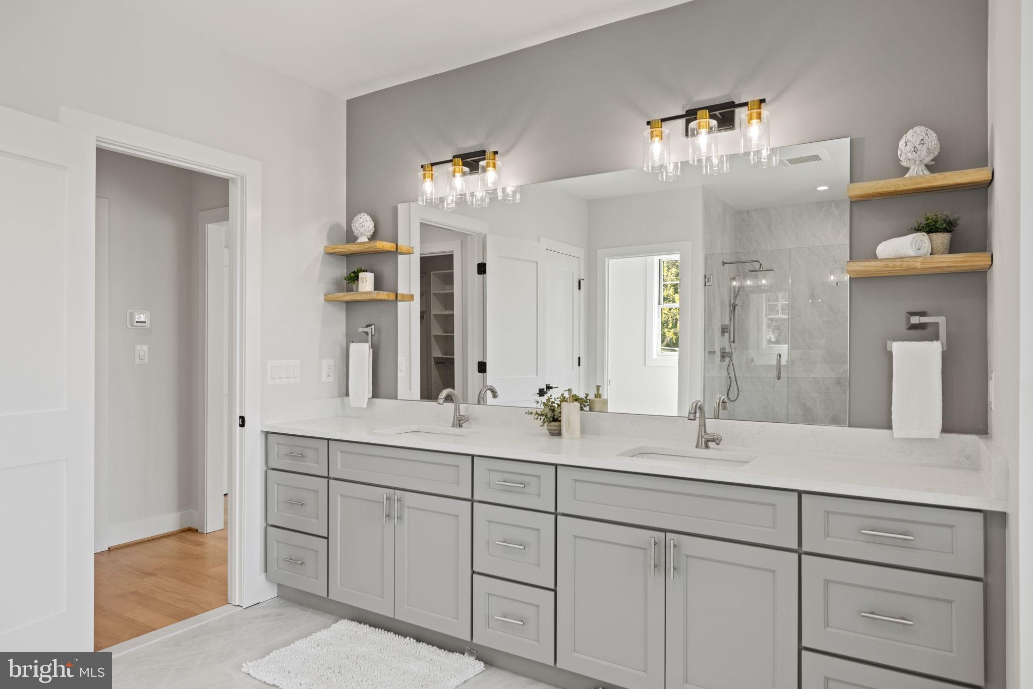 GLEN COVE - Residential