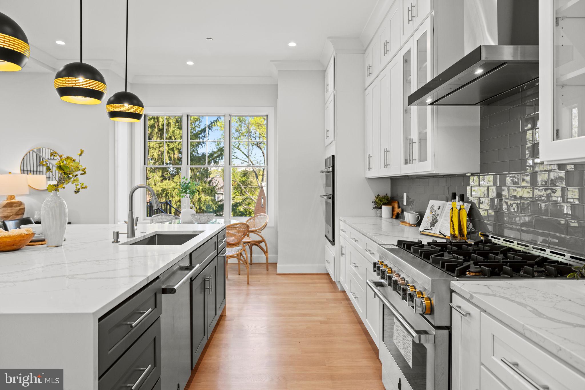 GLEN COVE - Residential