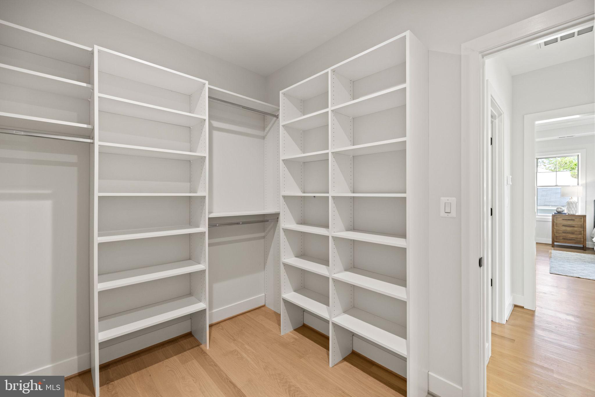 GLEN COVE - Residential