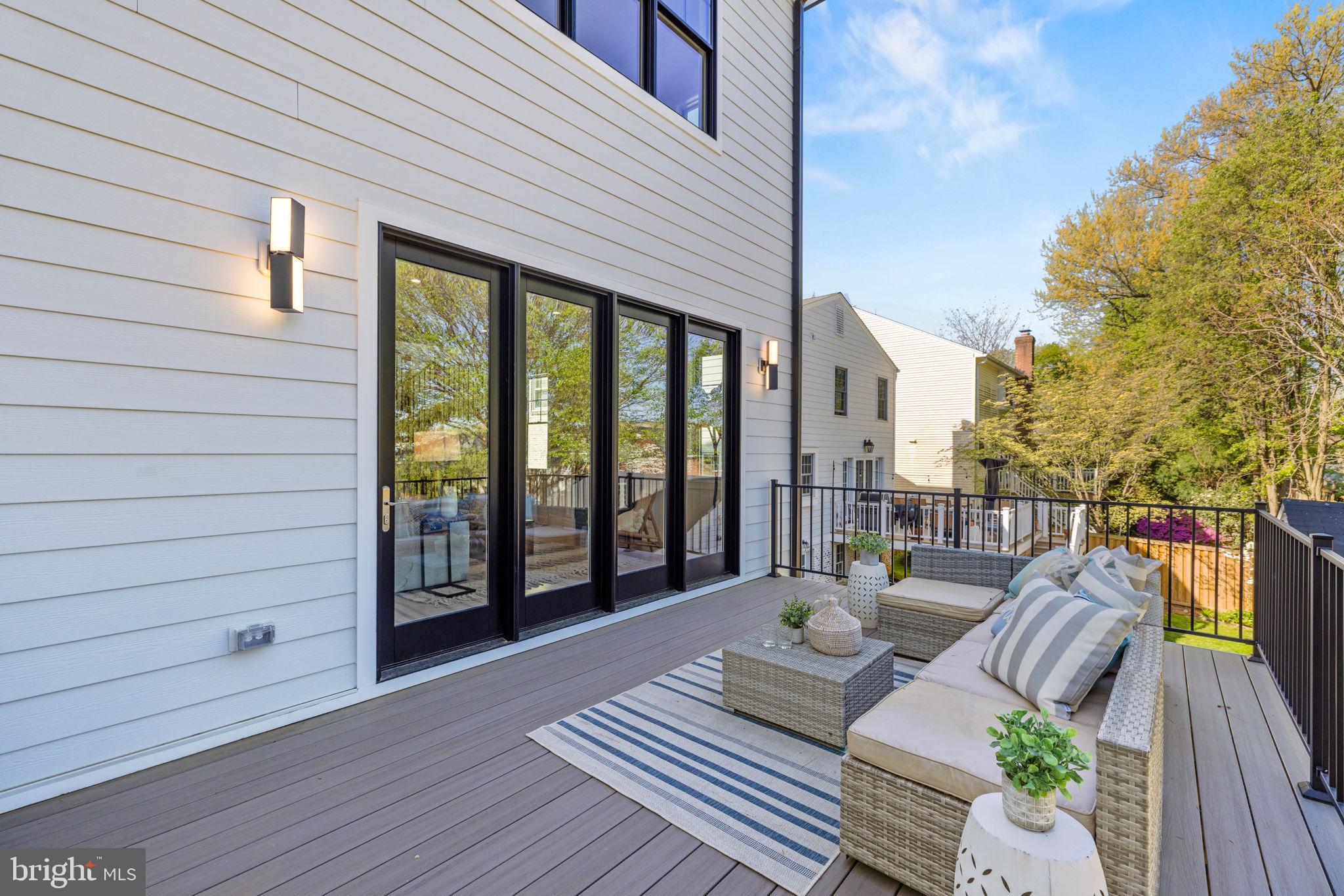 GLEN COVE - Residential