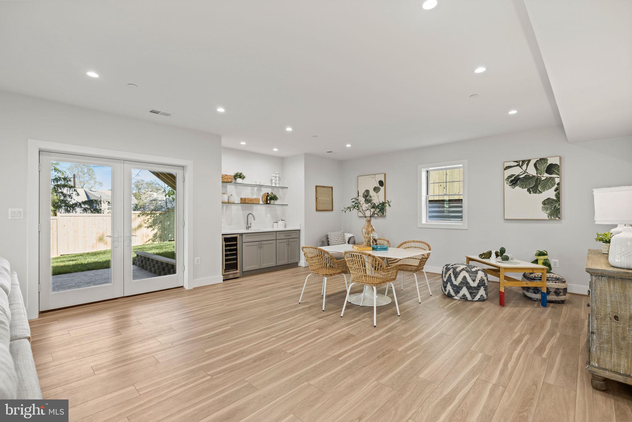 GLEN COVE - Residential