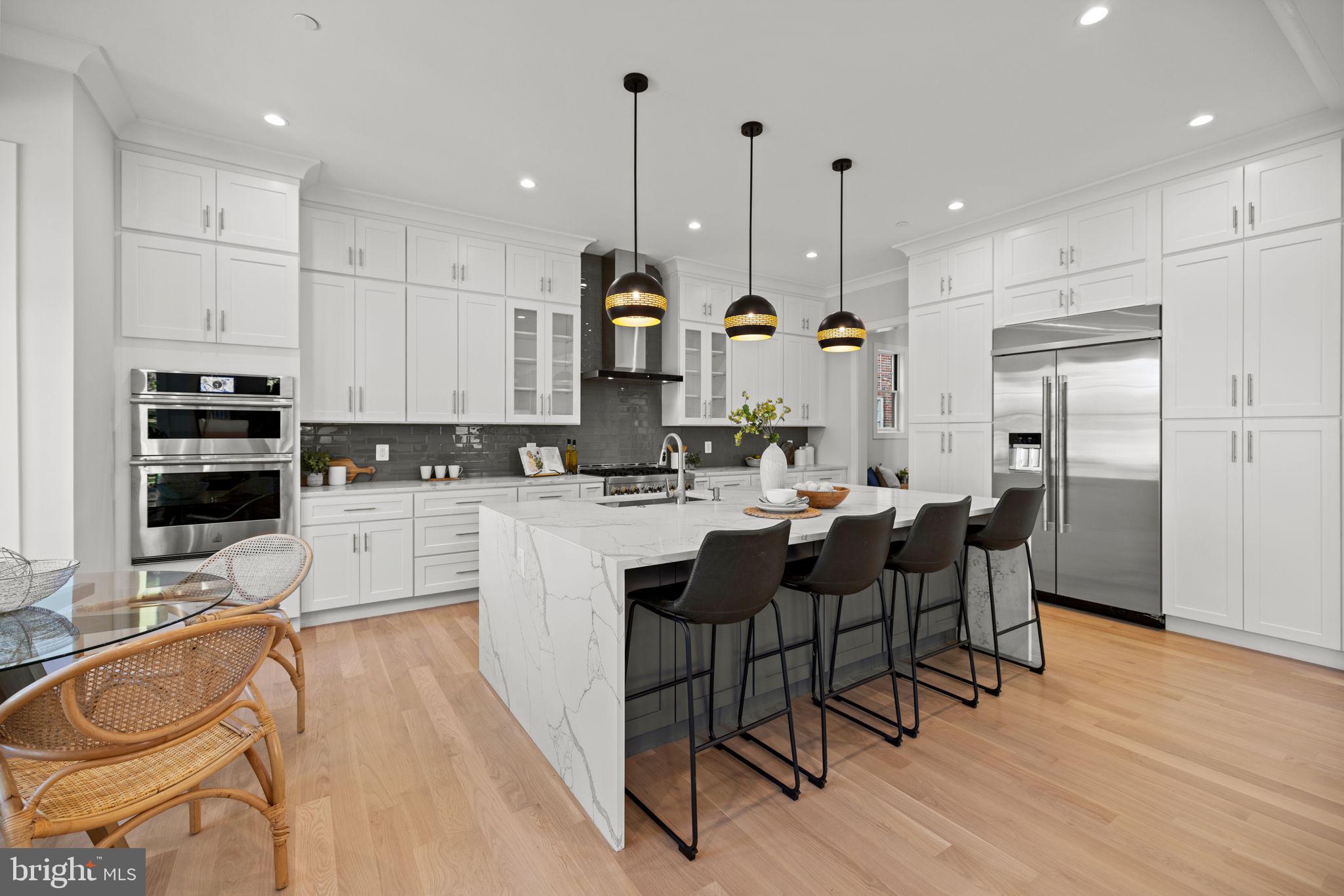 GLEN COVE - Residential