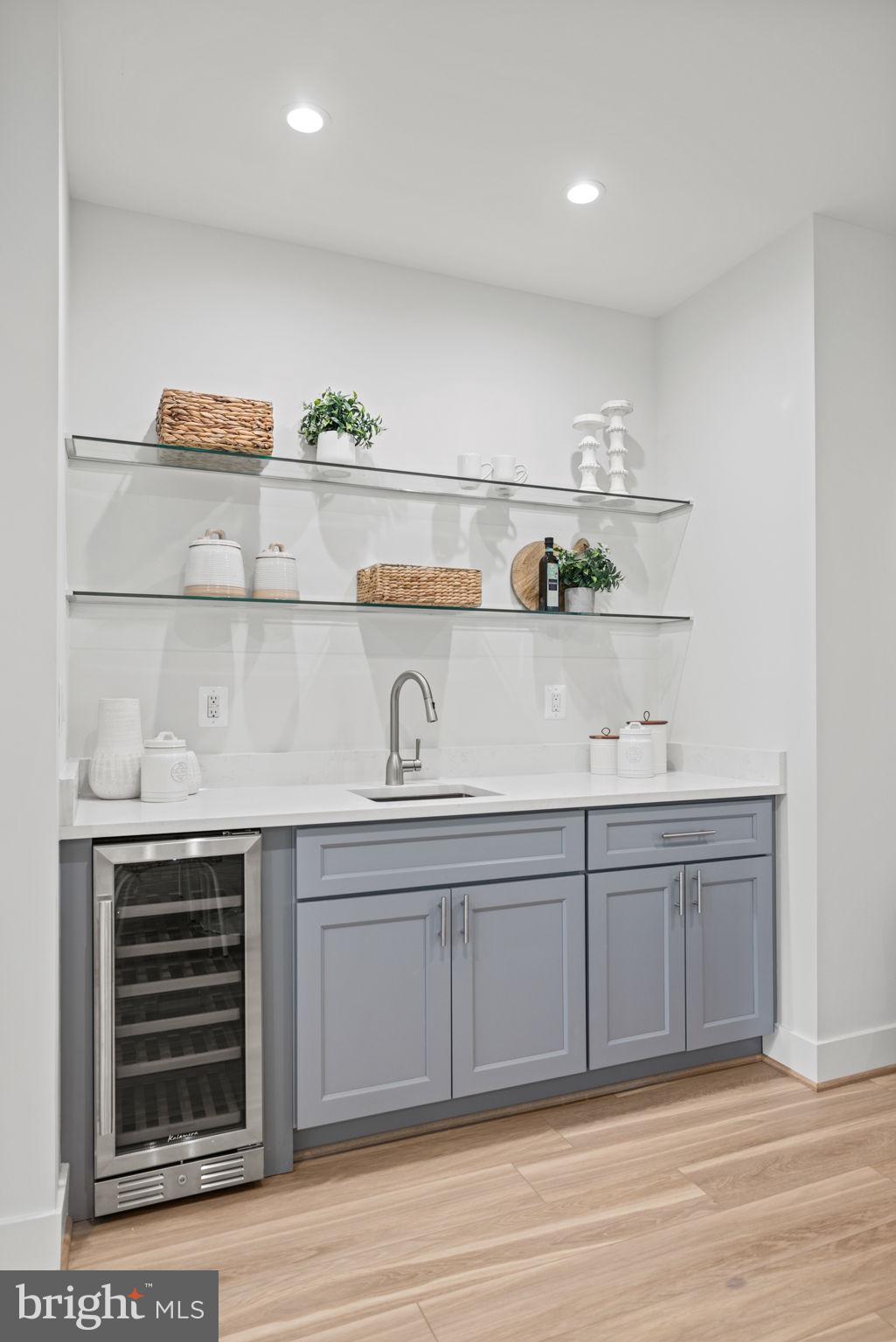 GLEN COVE - Residential