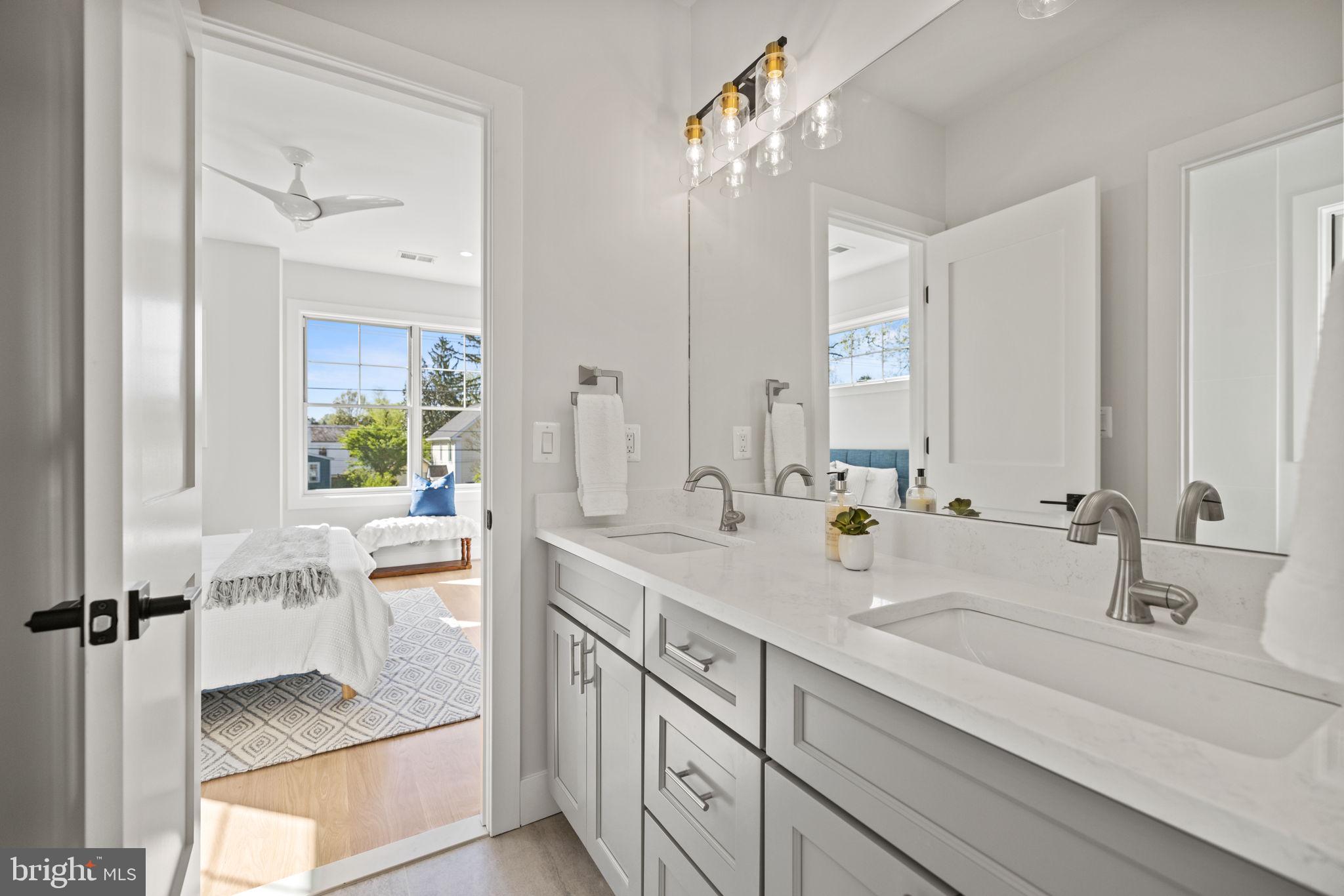 GLEN COVE - Residential