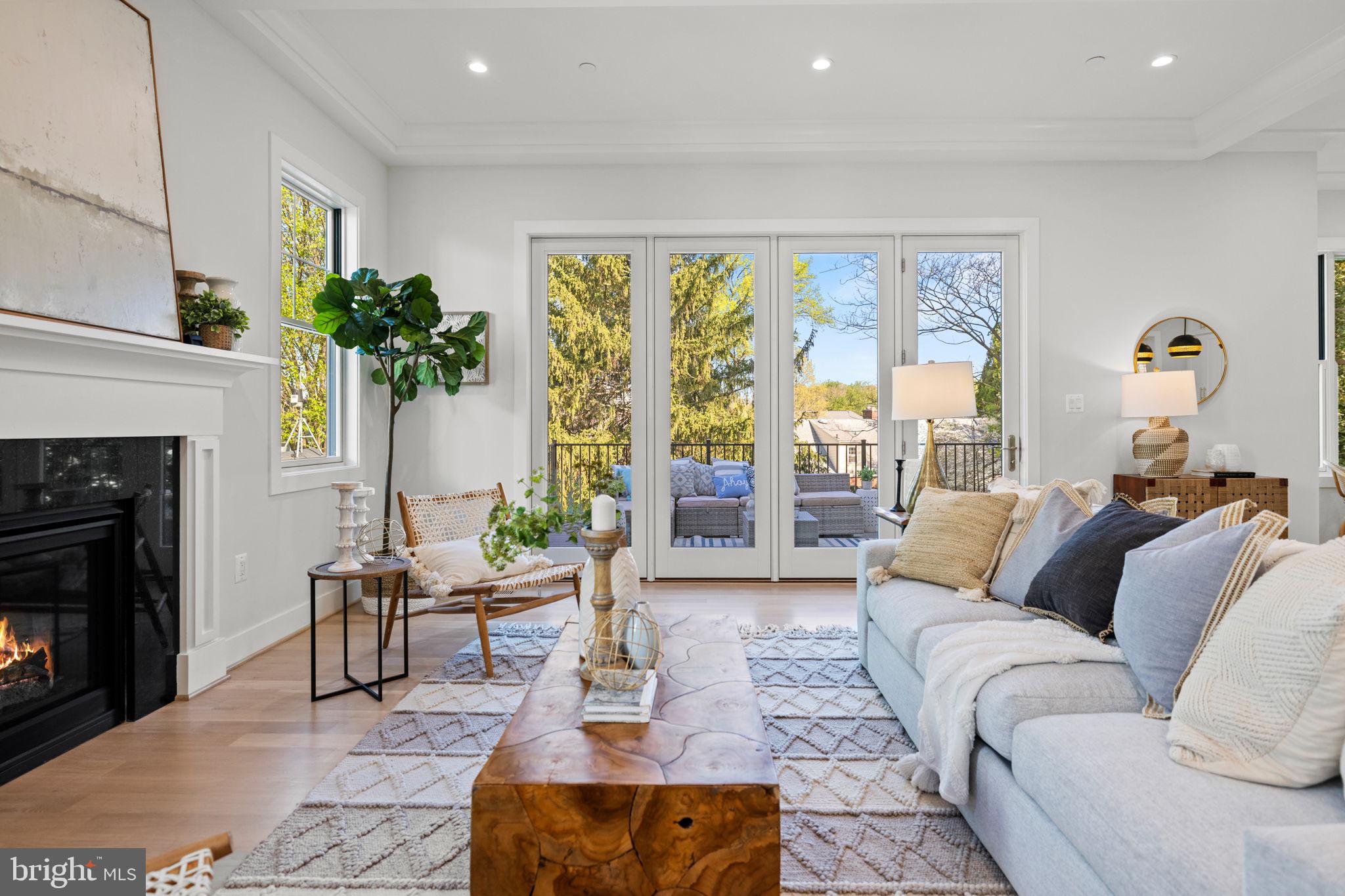 GLEN COVE - Residential