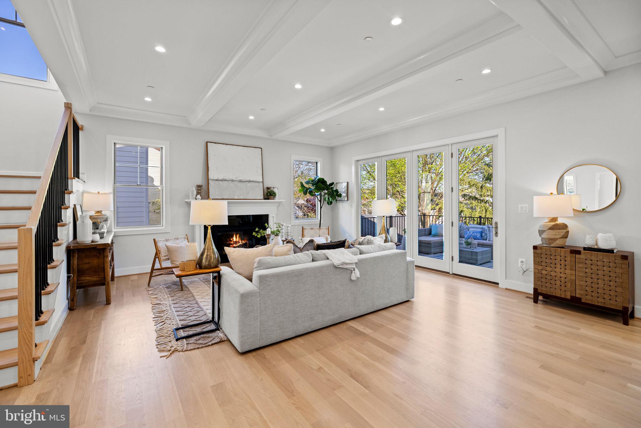 GLEN COVE - Residential