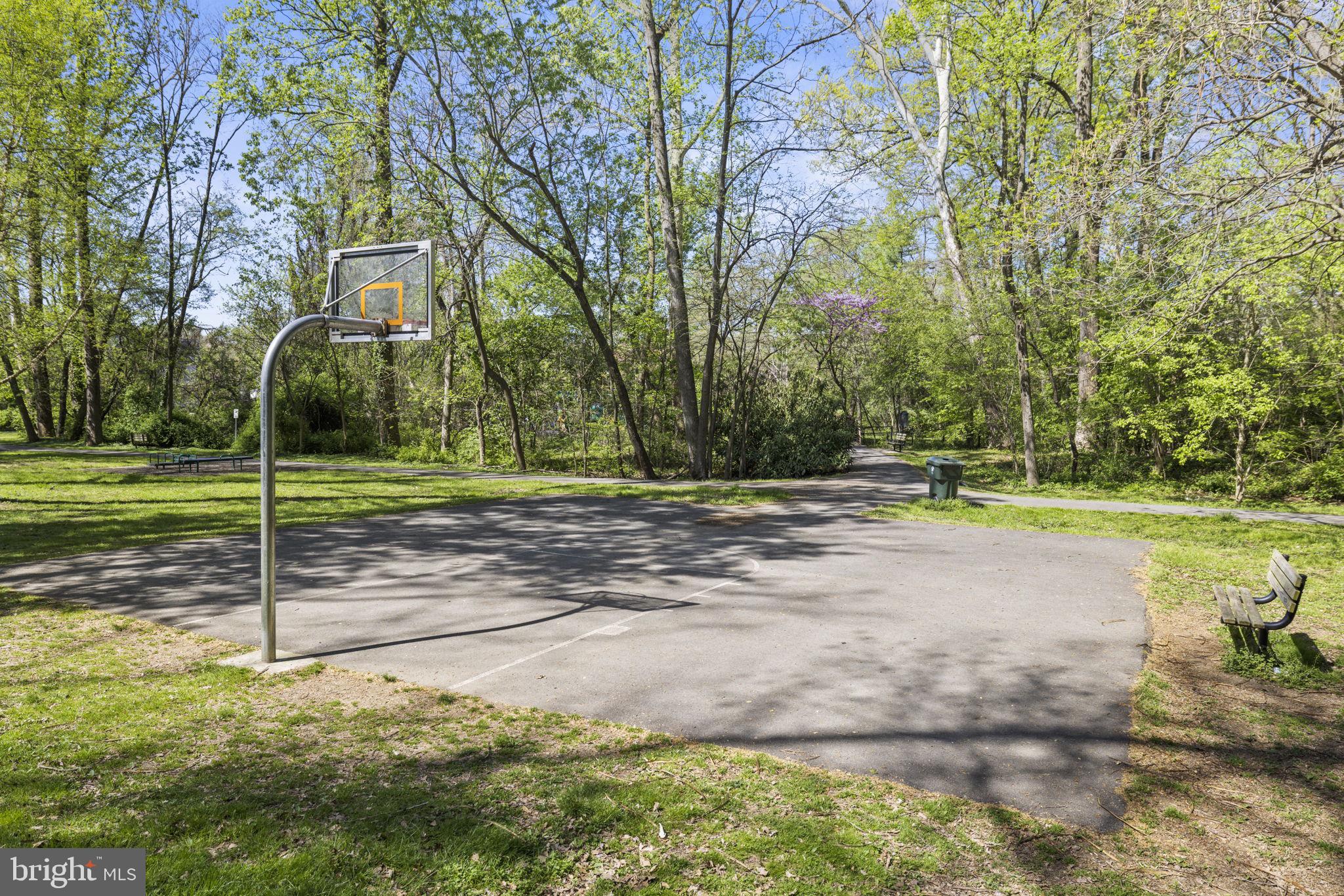 GLEN COVE - Residential