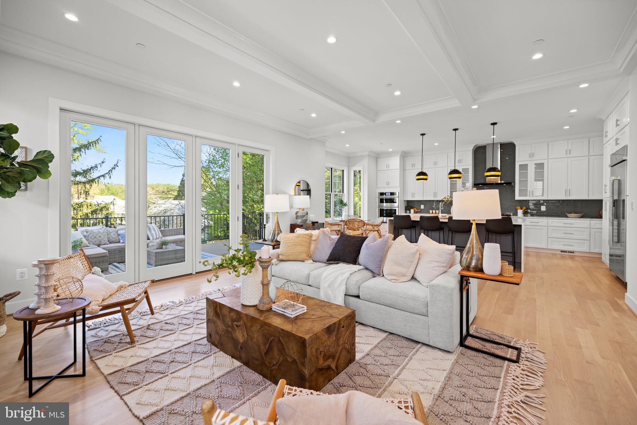 GLEN COVE - Residential