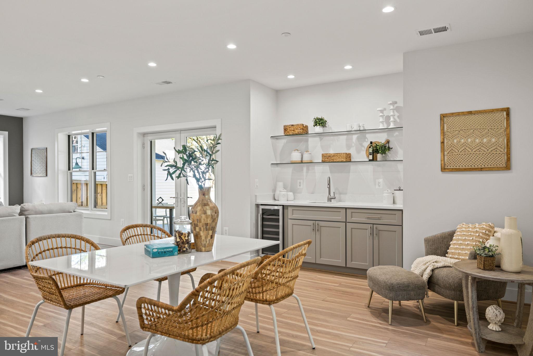 GLEN COVE - Residential