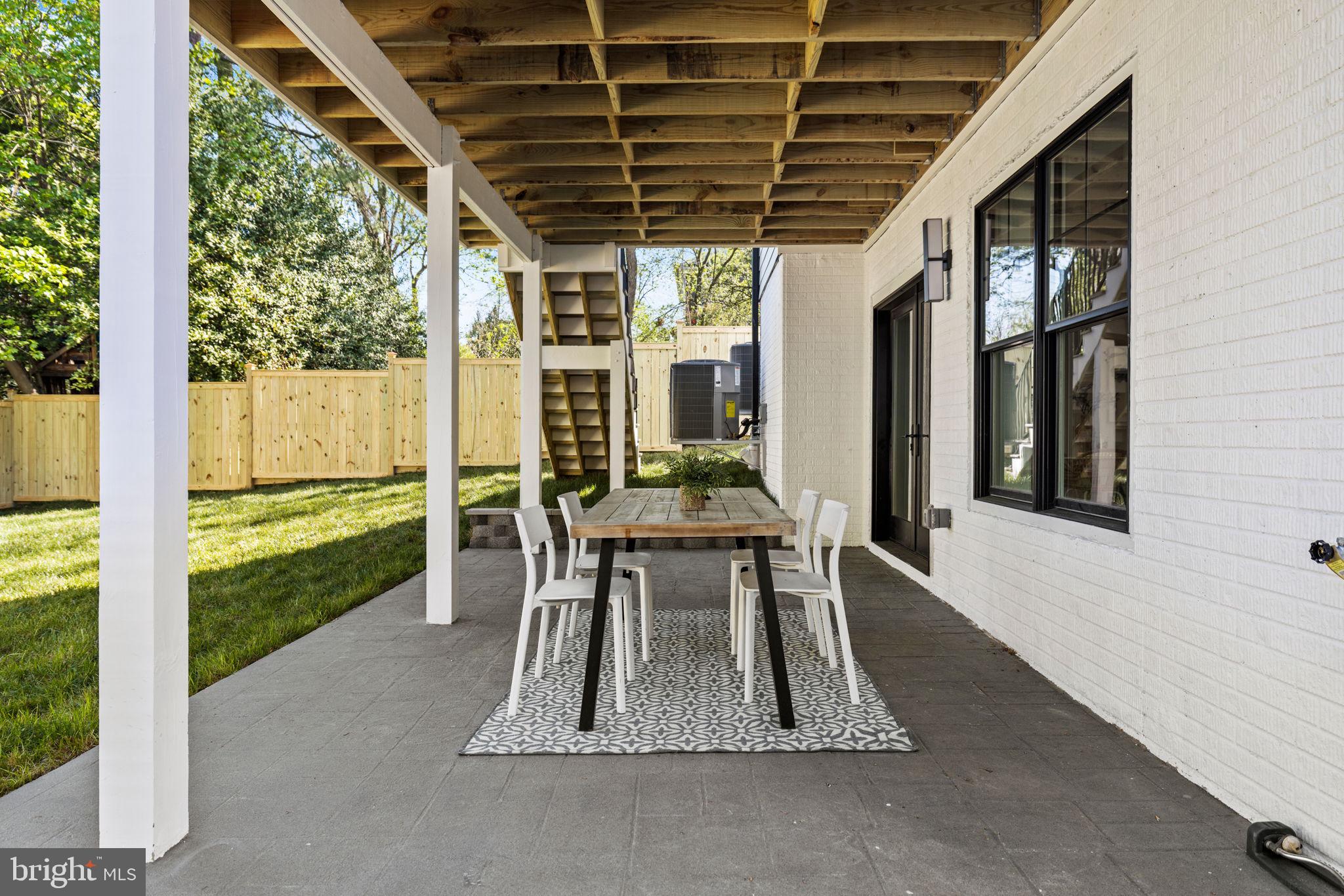 GLEN COVE - Residential