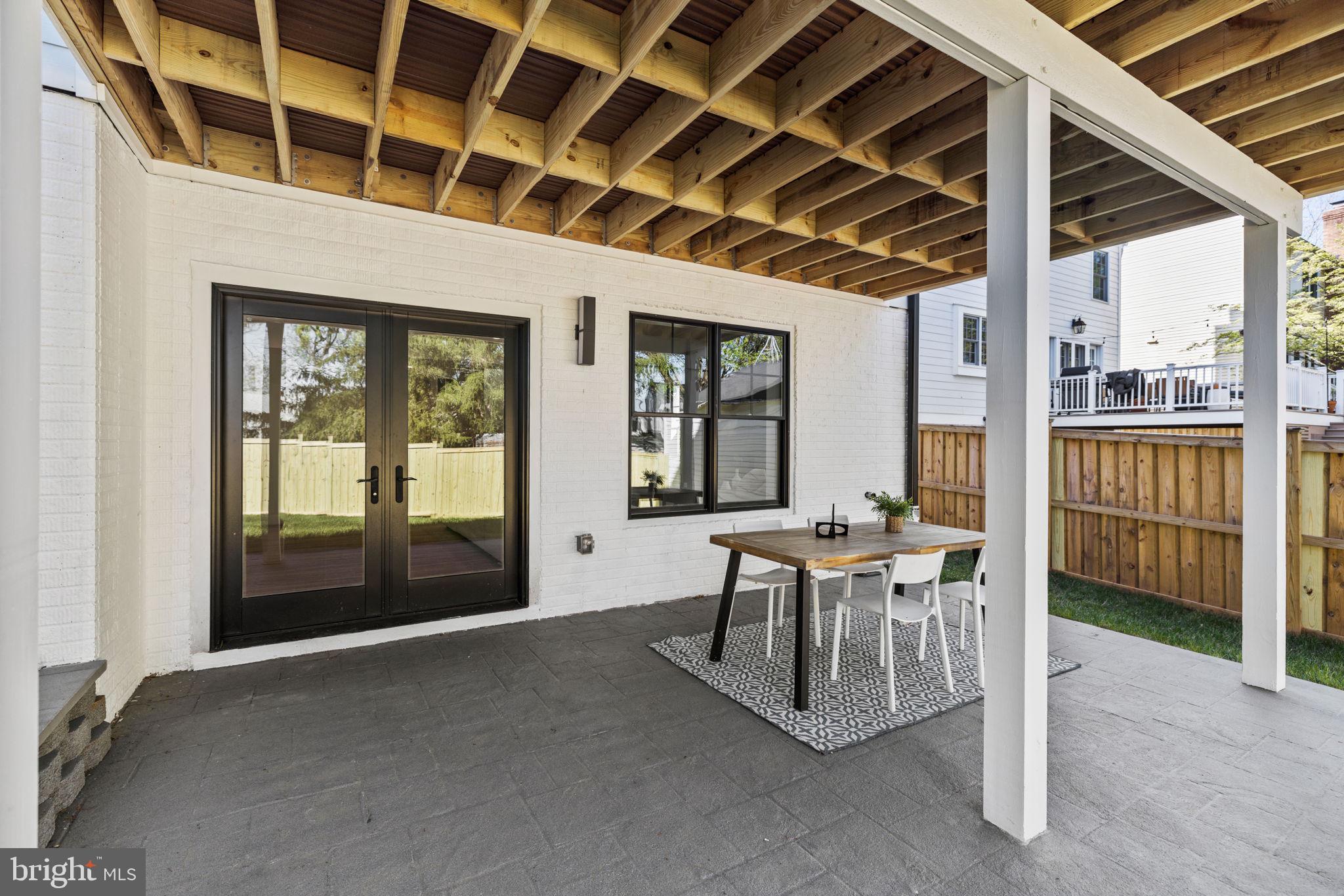 GLEN COVE - Residential