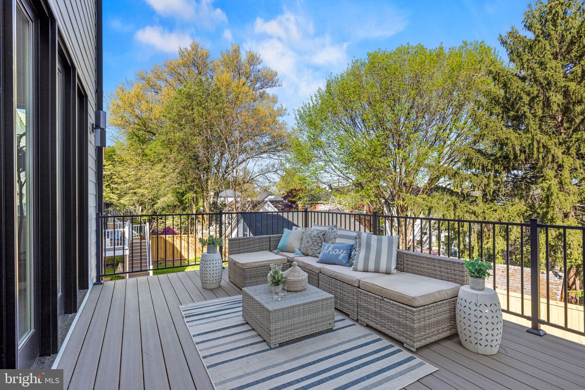 GLEN COVE - Residential