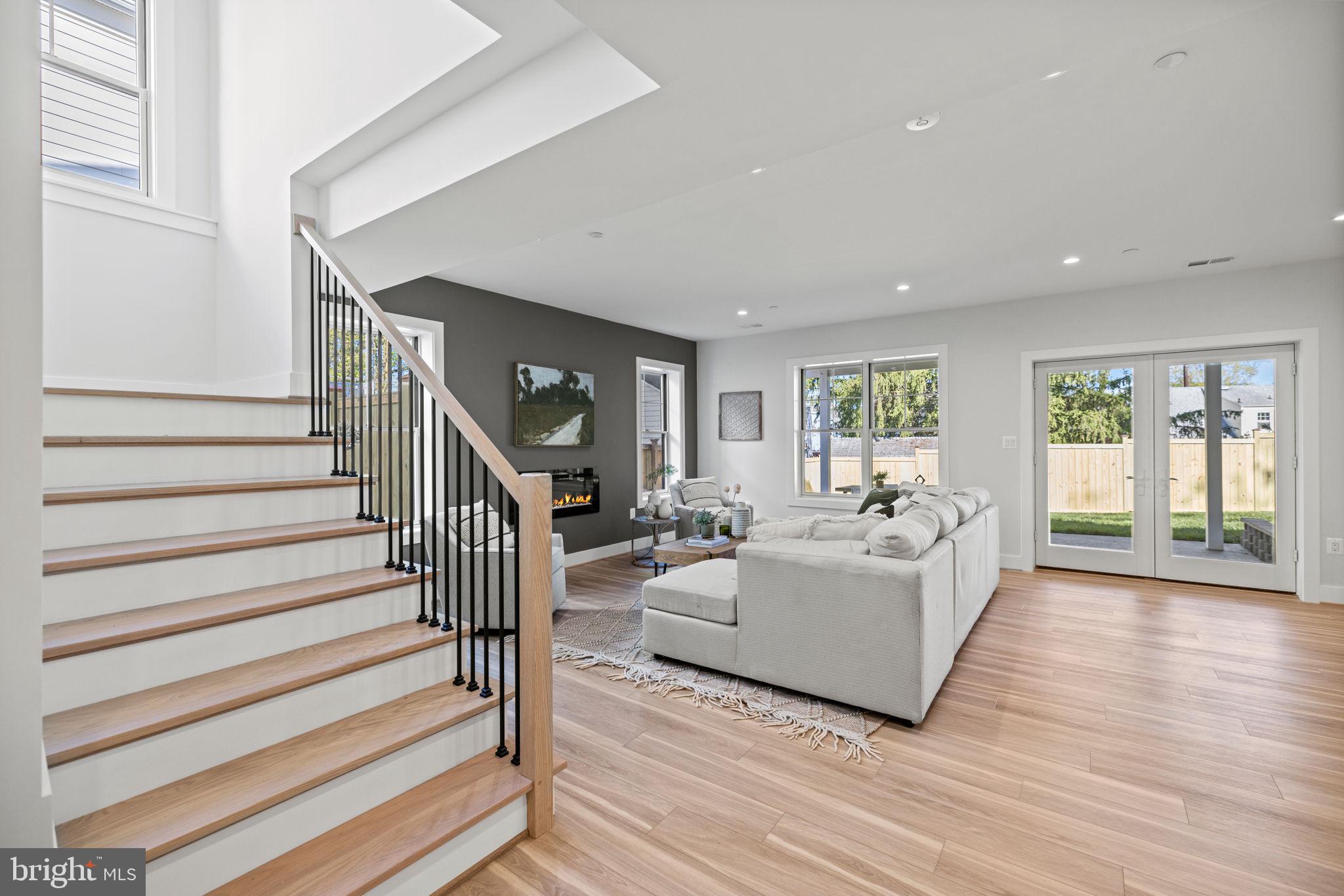 GLEN COVE - Residential