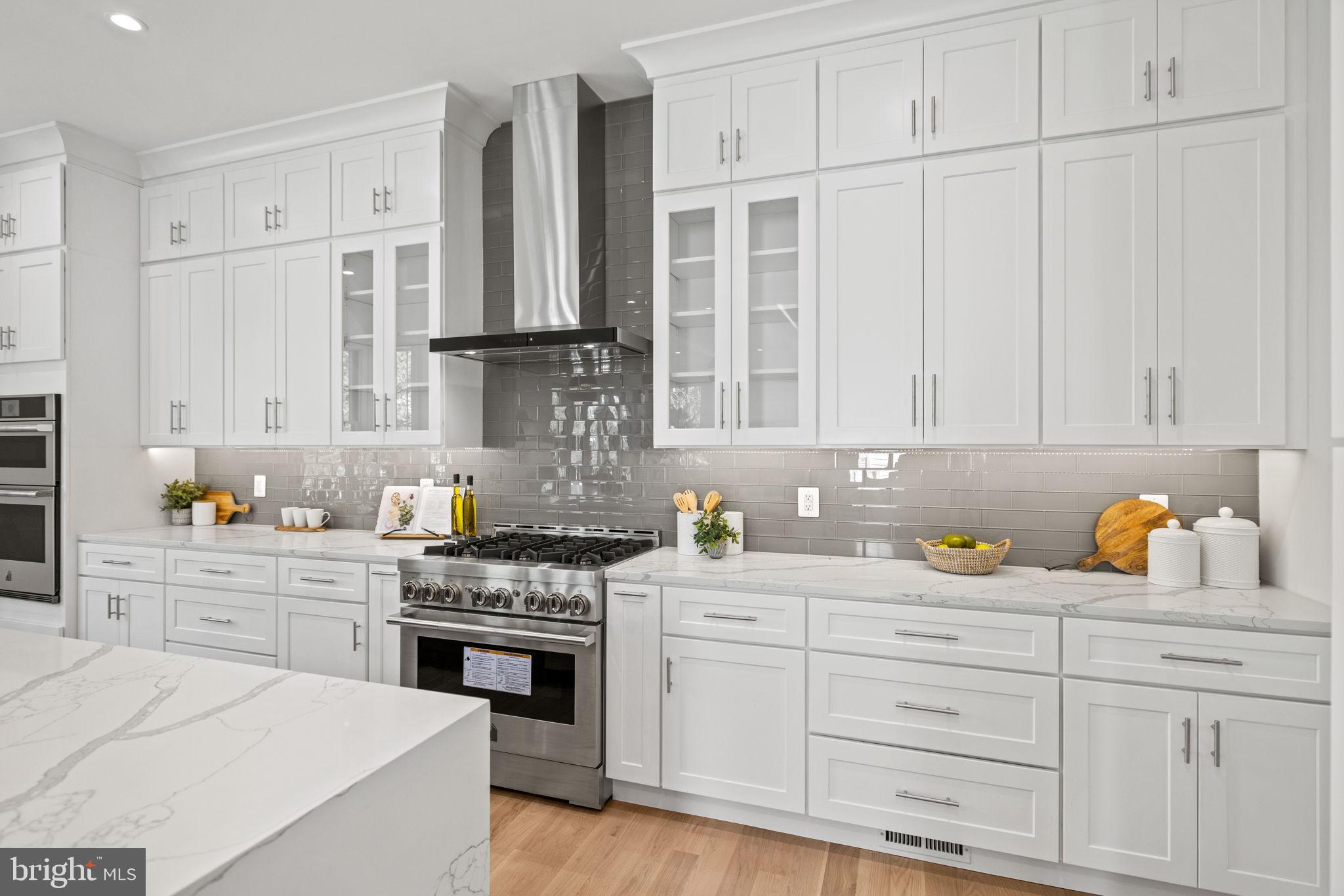 GLEN COVE - Residential