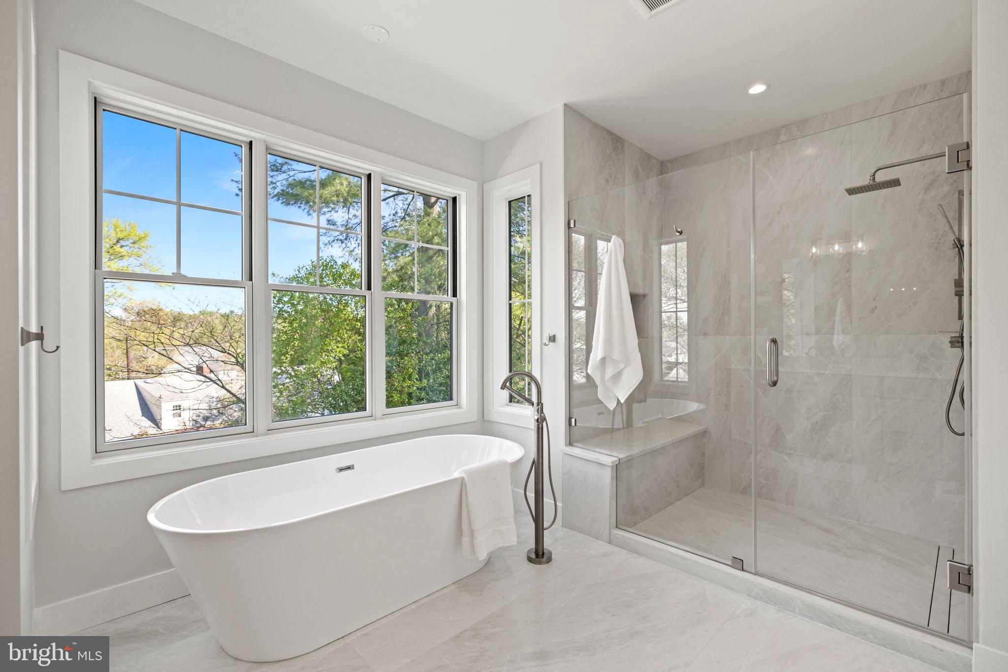 GLEN COVE - Residential