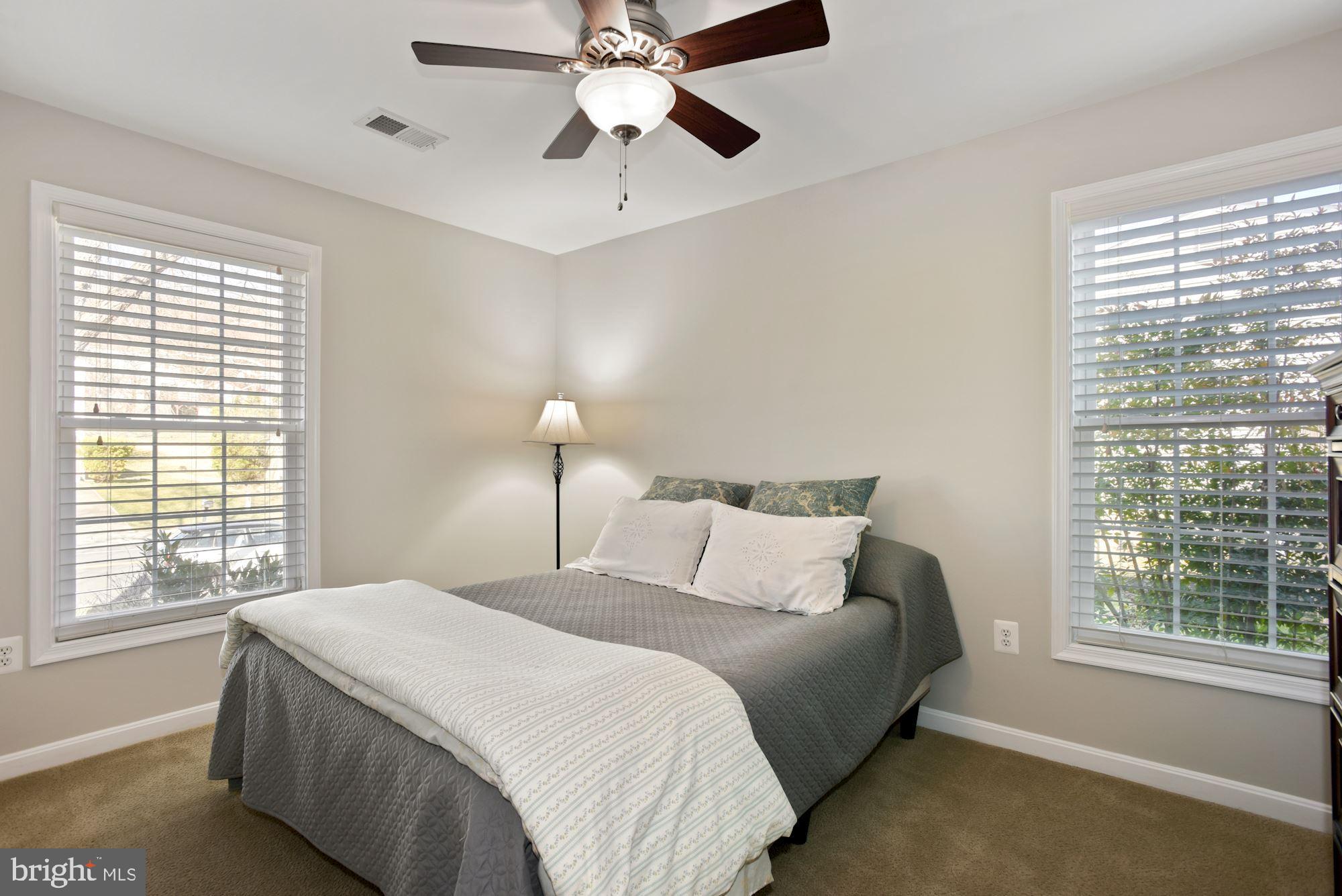 STONEYBROOKE - Residential