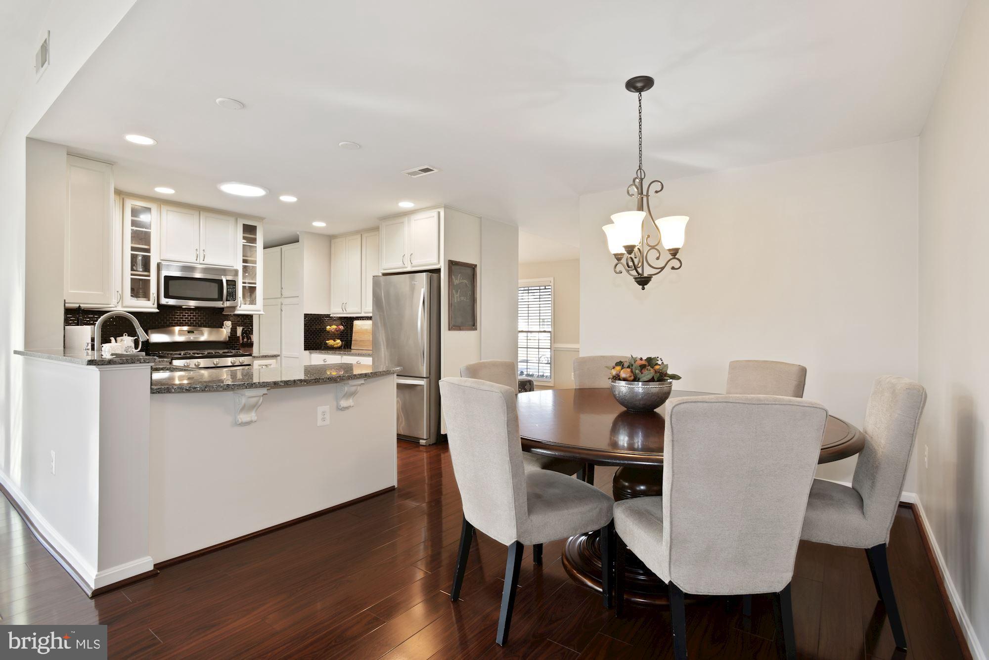 STONEYBROOKE - Residential