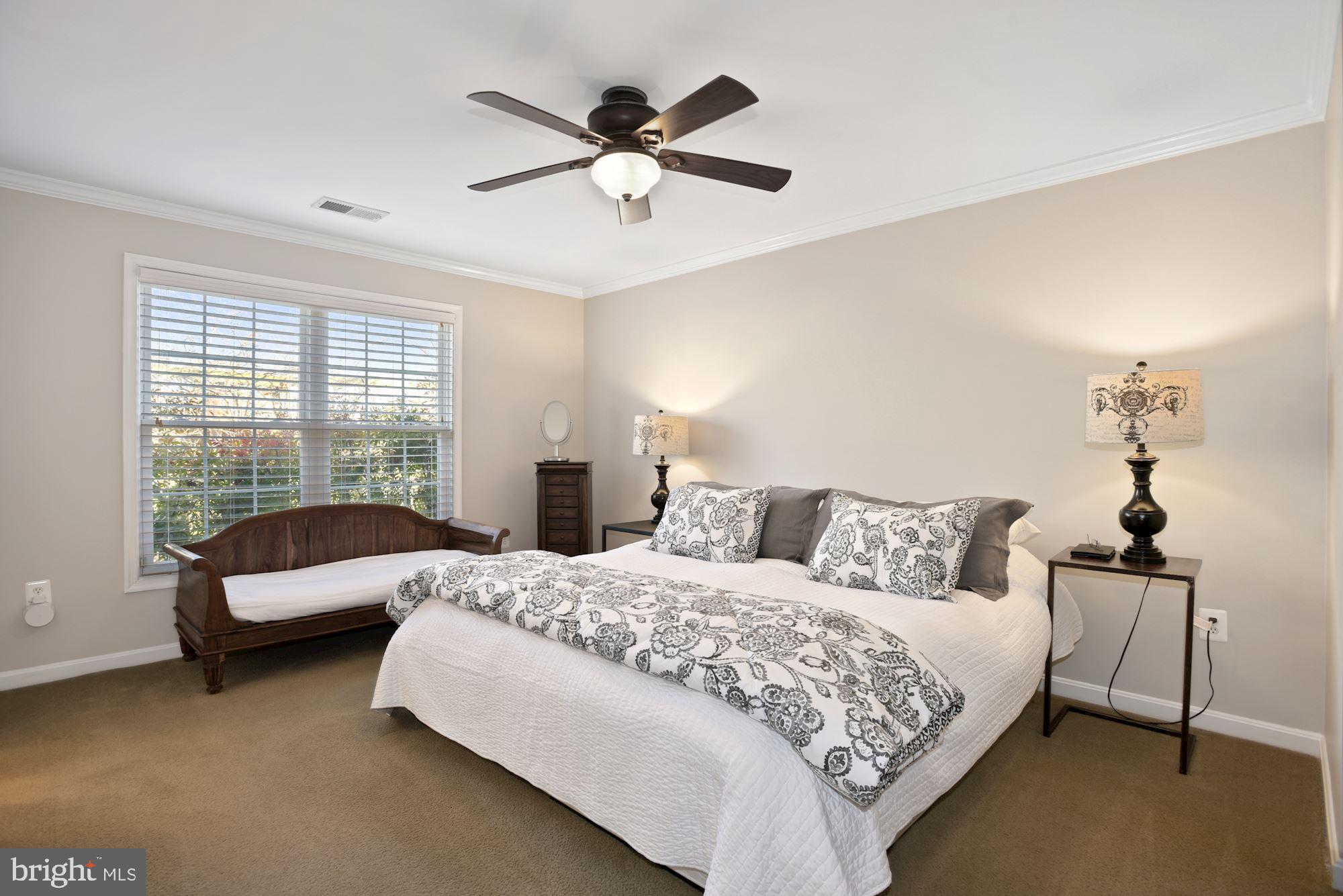 STONEYBROOKE - Residential