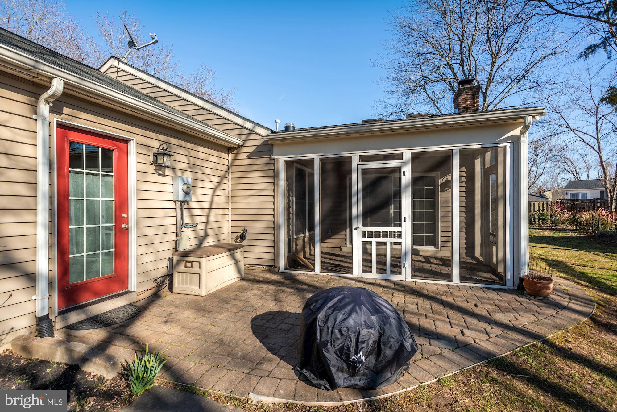 STONEYBROOKE - Residential