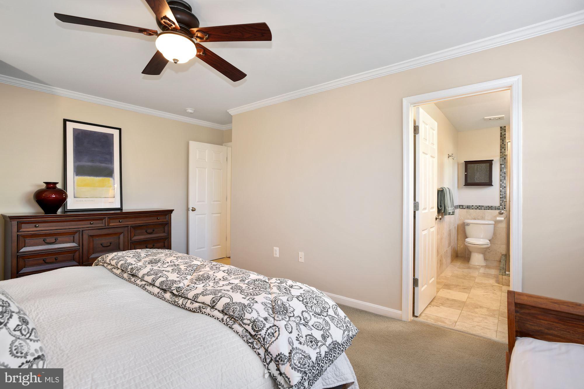 STONEYBROOKE - Residential