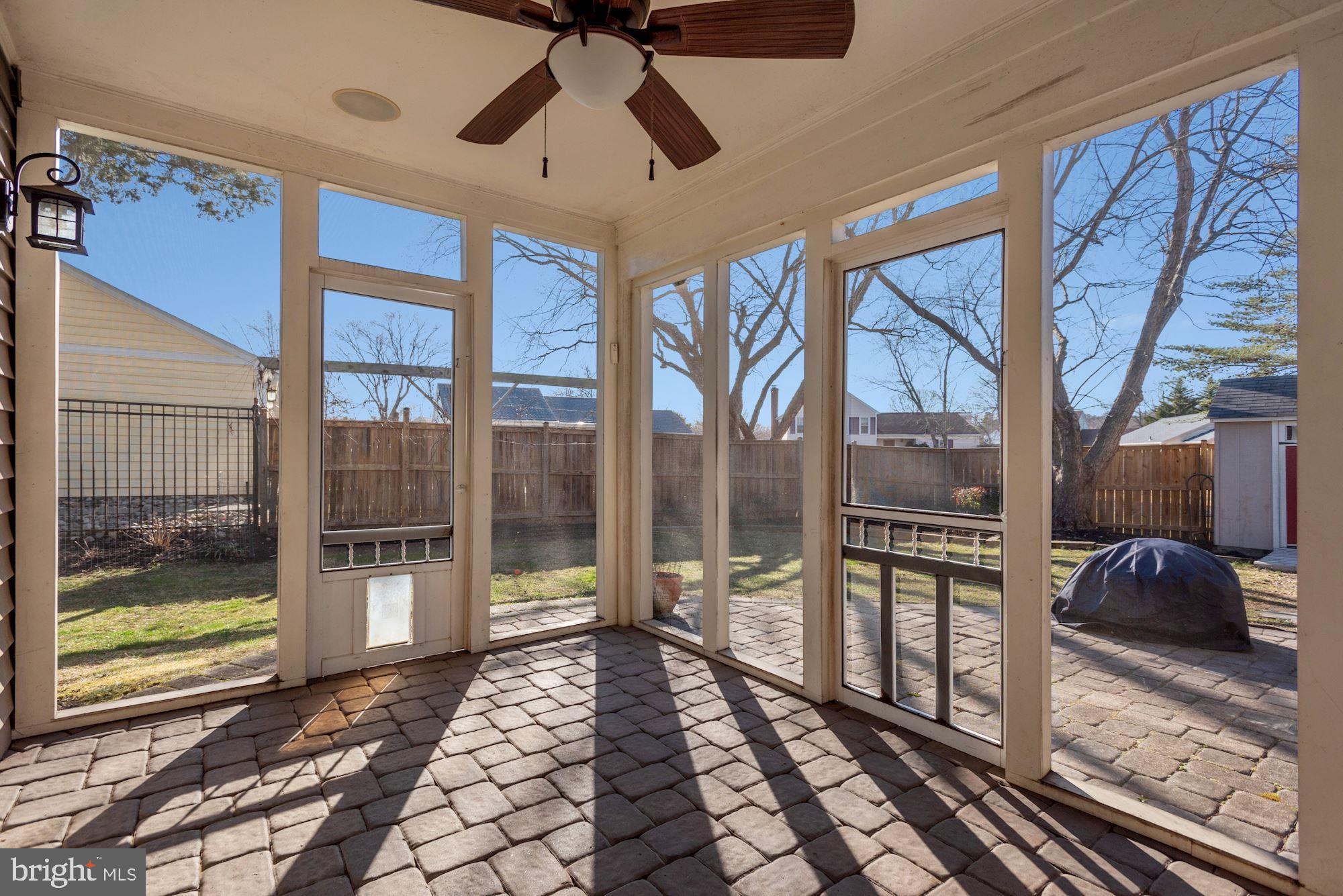 STONEYBROOKE - Residential