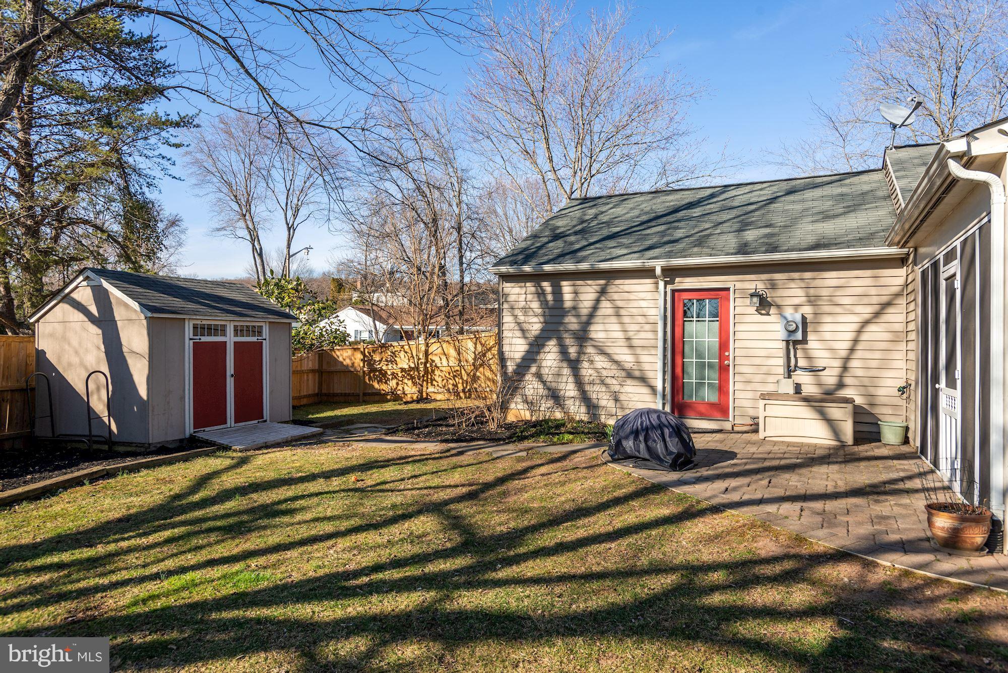 STONEYBROOKE - Residential