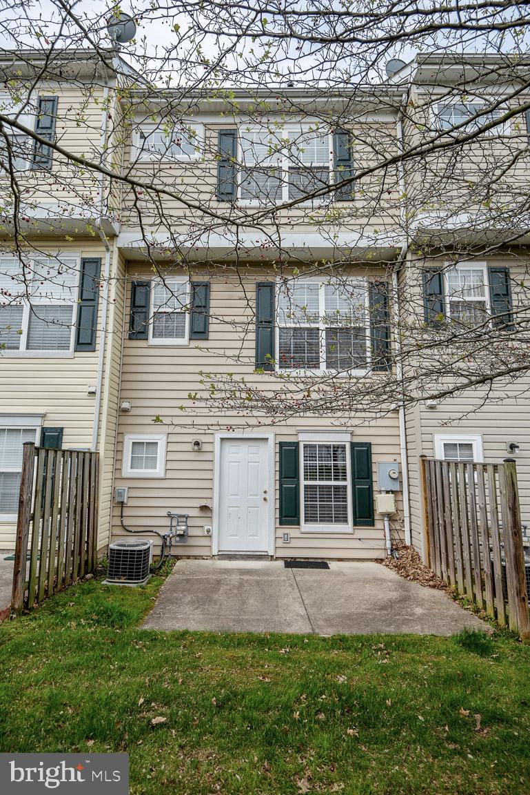 PARKSIDE AT DULLES - Residential