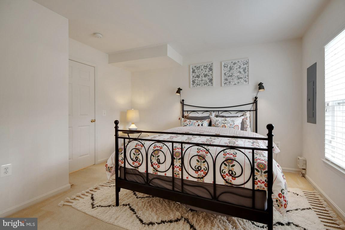 PARKSIDE AT DULLES - Residential