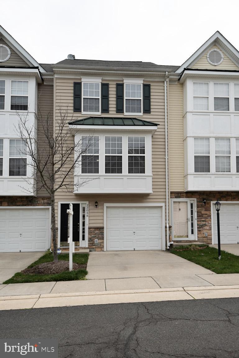 PARKSIDE AT DULLES - Residential