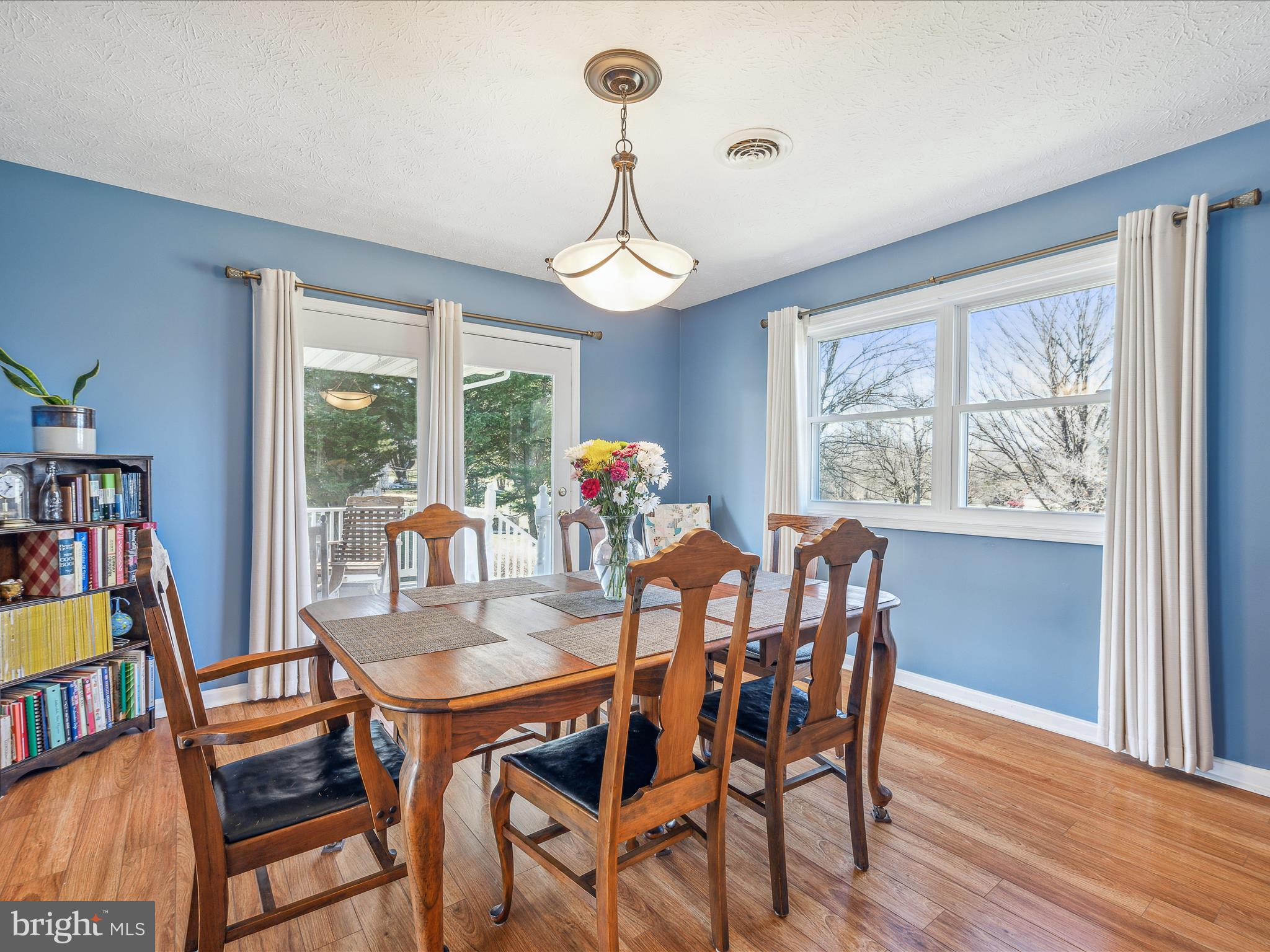 HOLLIS MANOR - Residential