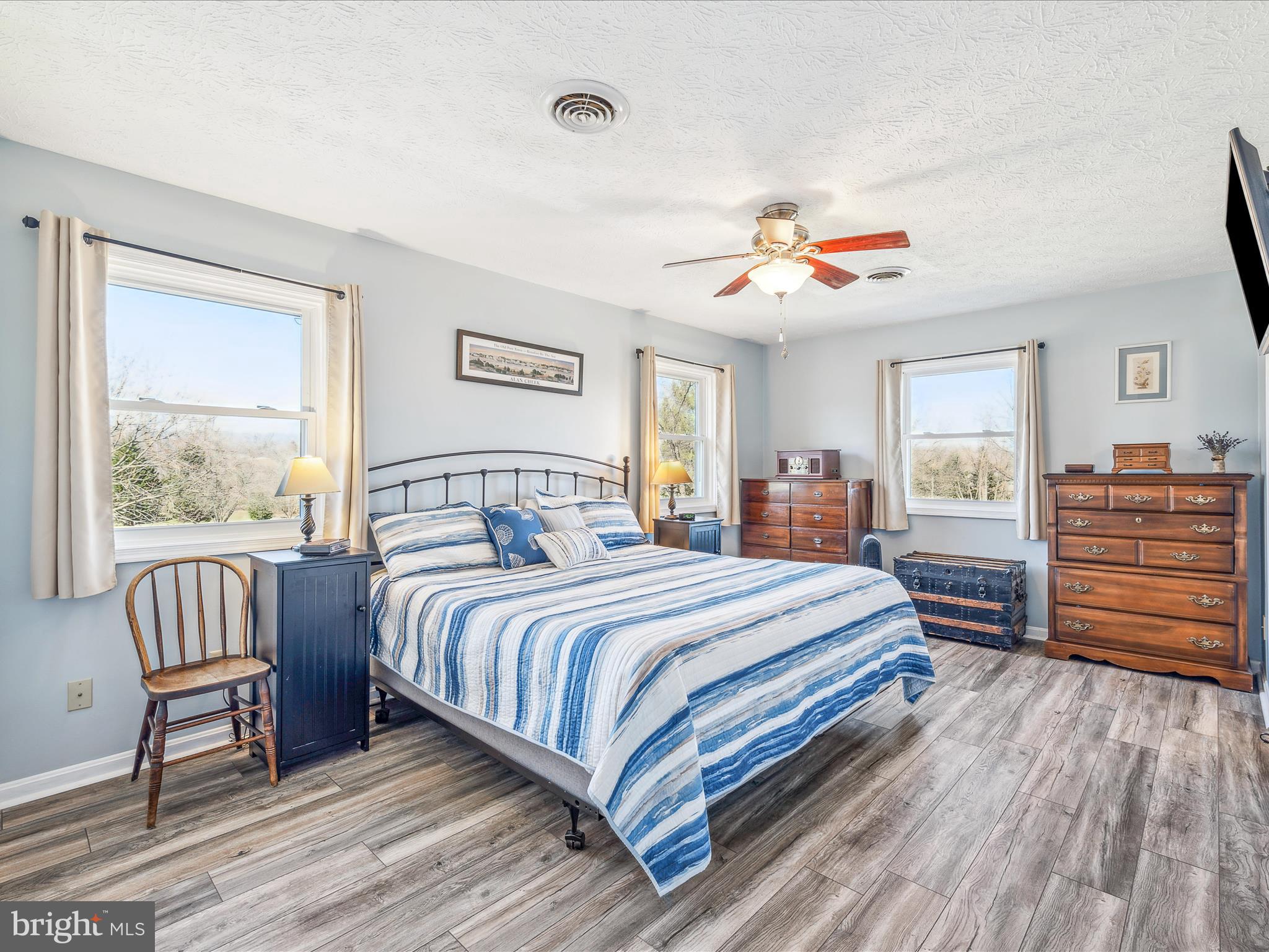 HOLLIS MANOR - Residential