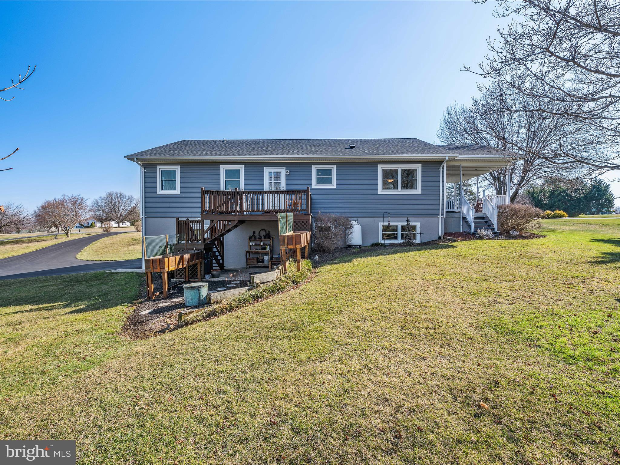 HOLLIS MANOR - Residential