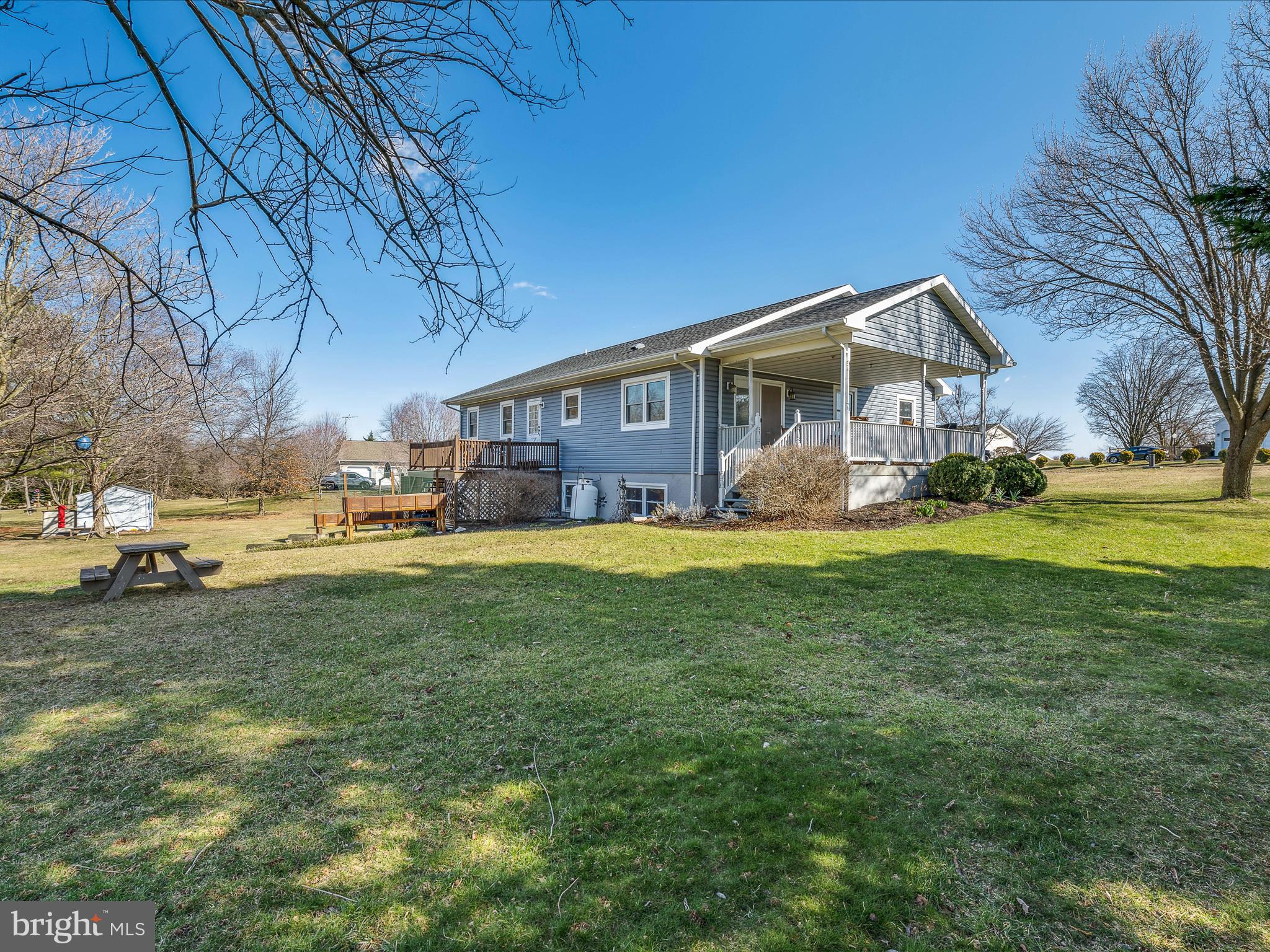 HOLLIS MANOR - Residential