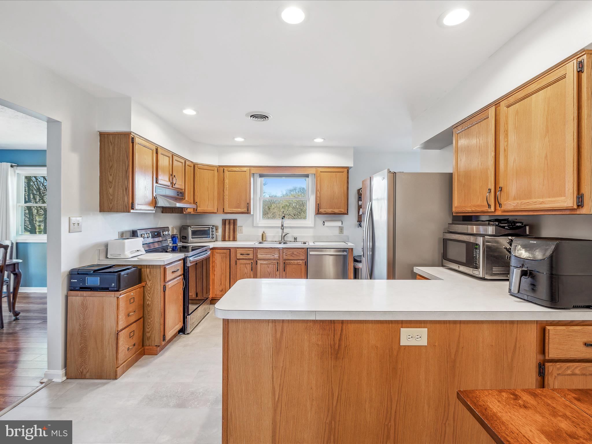 HOLLIS MANOR - Residential