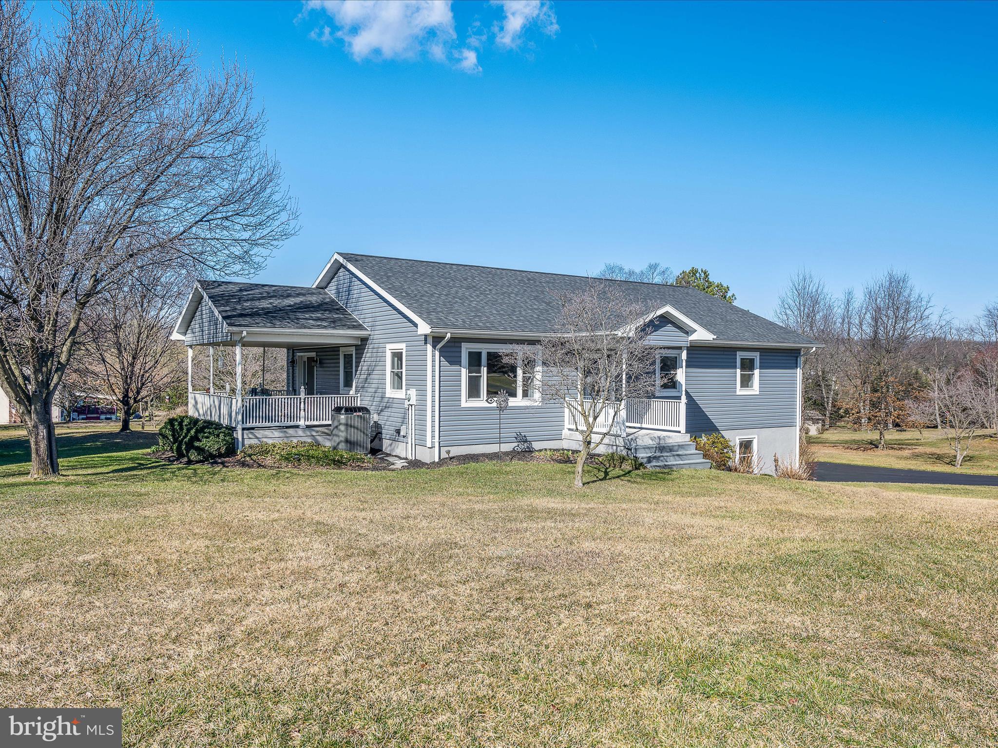 HOLLIS MANOR - Residential