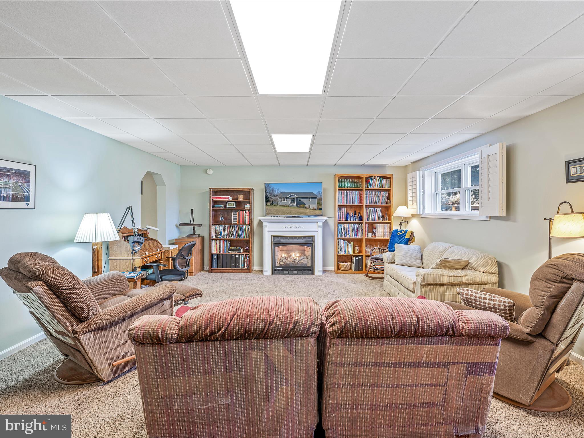 HOLLIS MANOR - Residential