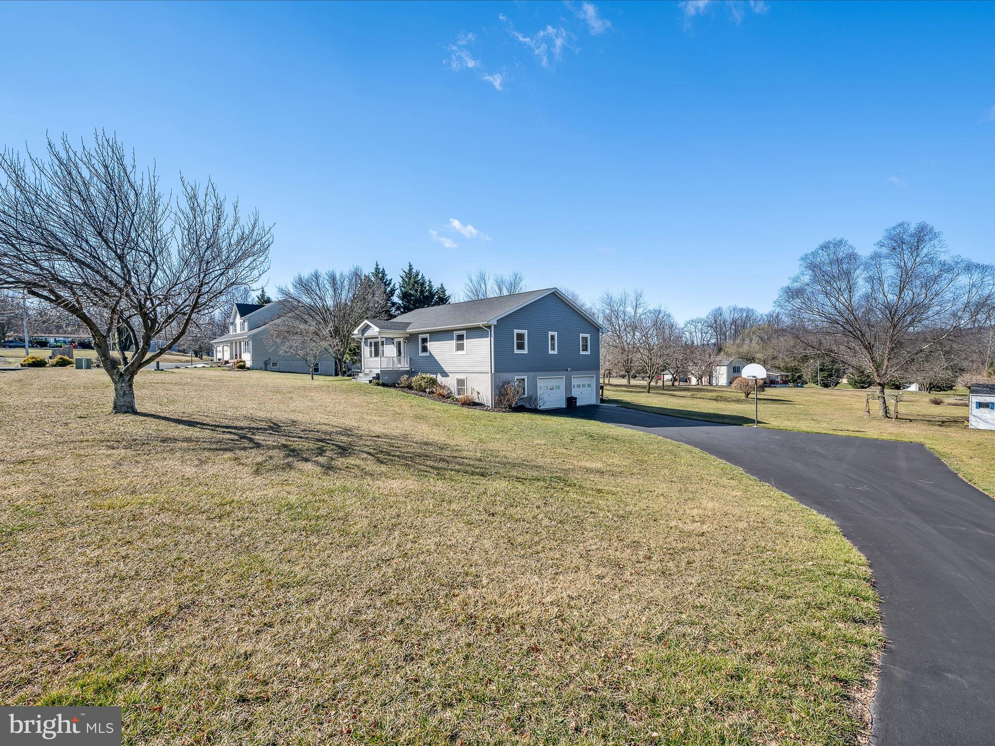 HOLLIS MANOR - Residential