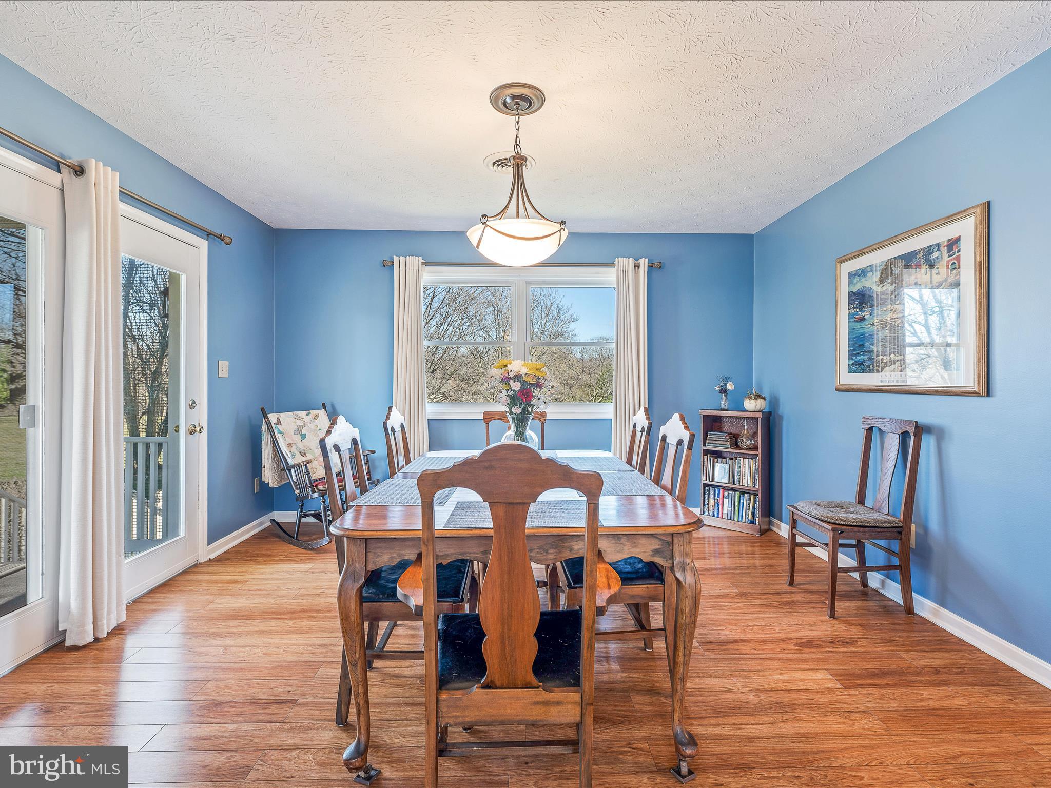 HOLLIS MANOR - Residential