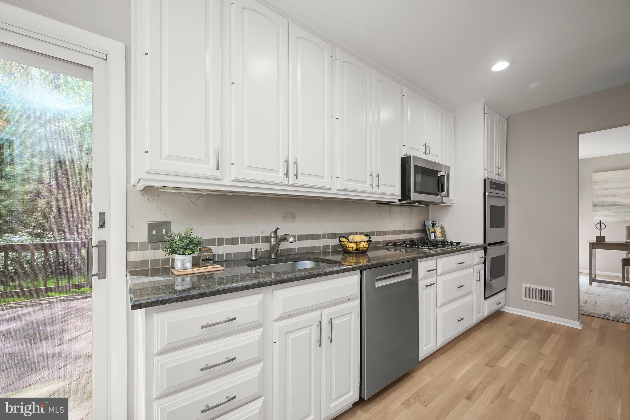 RED COAT WOODS - Residential