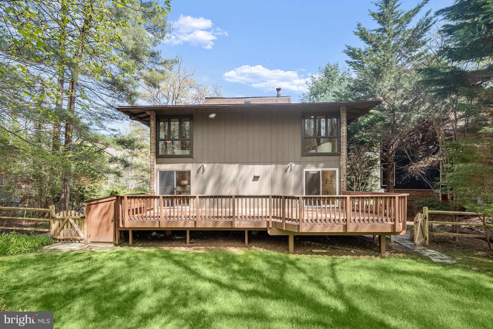 RED COAT WOODS - Residential